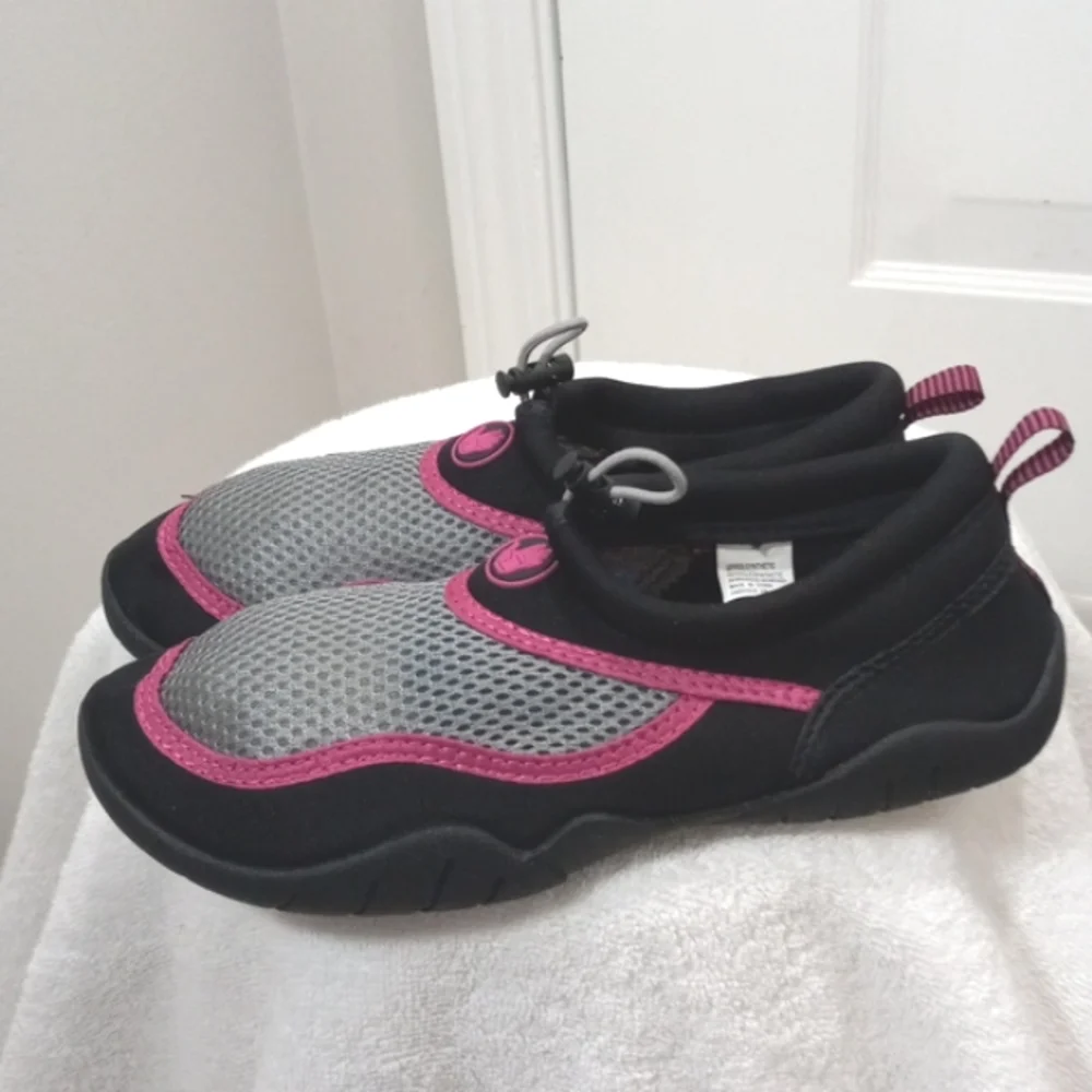 Body Glove Womens Water Shoes Sz 7